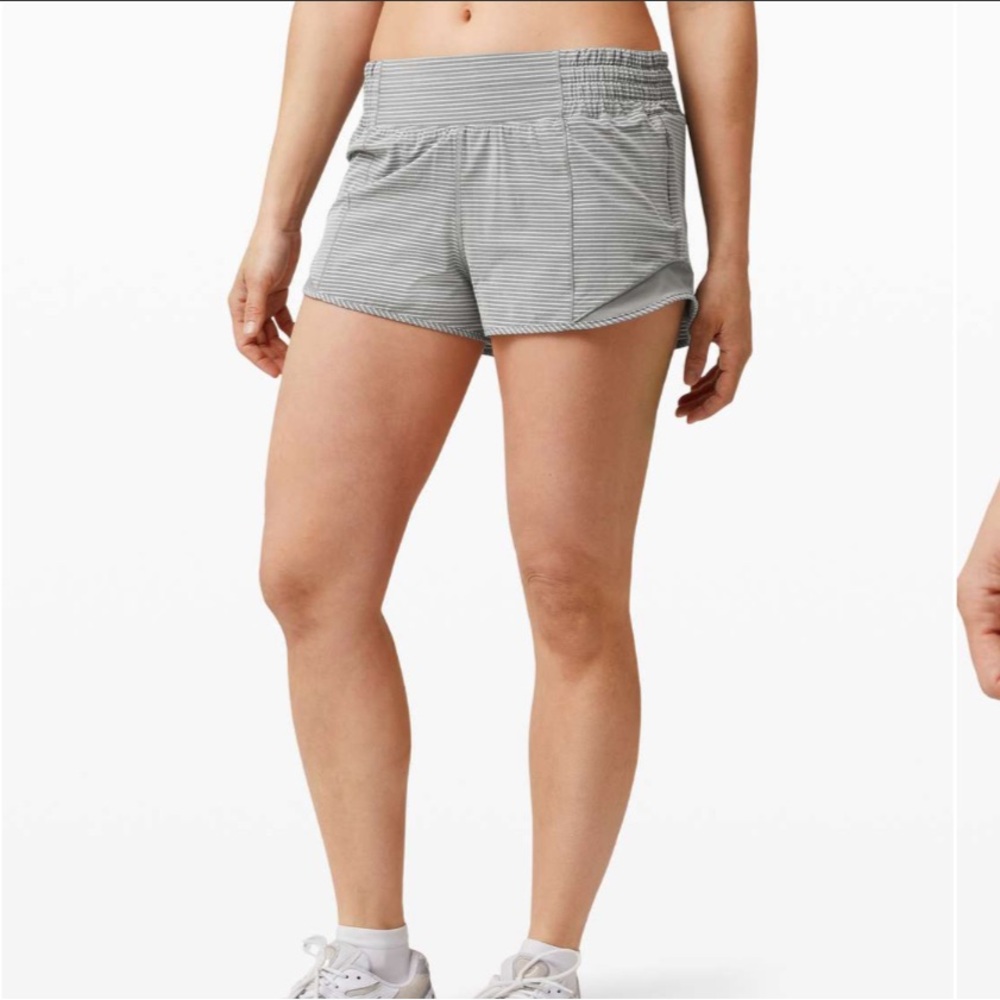 lululemon hotty hot high rise 2.5"